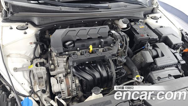 Hyundai Elantra 2021, фото 6