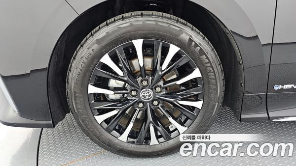 Toyota Alphard 2024, фото 4