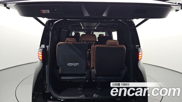 Toyota Alphard 2024, фото 25