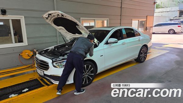 Mercedes-Benz E-Class 2021