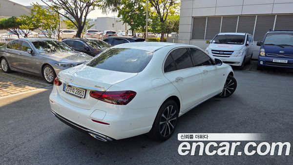 Mercedes-Benz E-Class 2021, фото 6