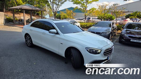 Mercedes-Benz E-Class 2021, фото 7