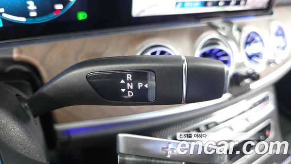 Mercedes-Benz E-Class 2022, фото 12