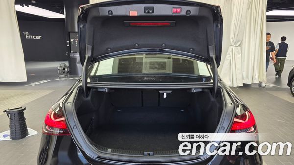 Mercedes-Benz E-Class 2022, фото 26