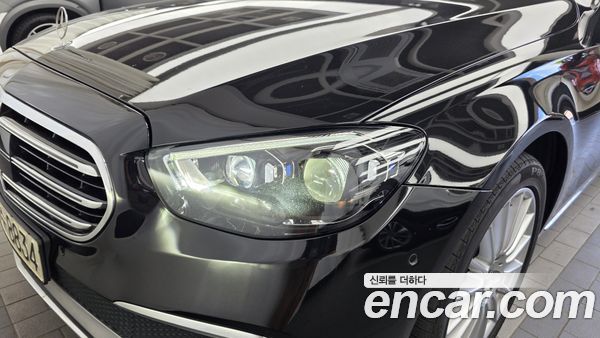 Mercedes-Benz E-Class 2022, фото 8