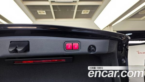 Mercedes-Benz E-Class 2022, фото 31