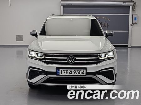 Volkswagen Tiguan 2023, фото 2