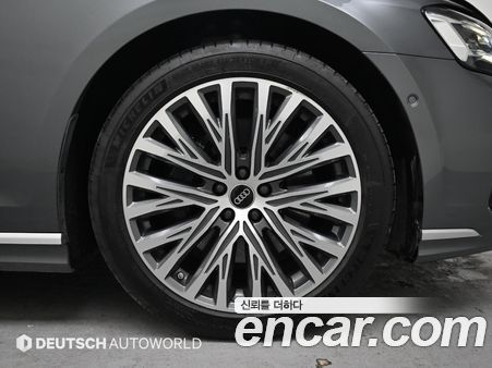 Audi A8 2022, фото 5
