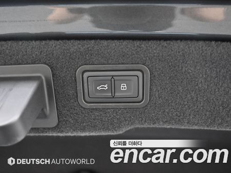 Audi A8 2022, фото 20