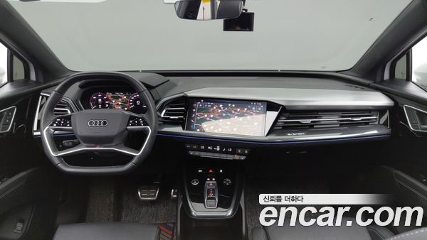 Audi Q4 e-tron 2023, фото 5