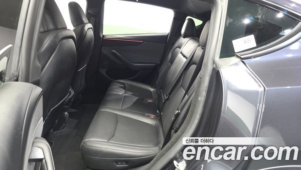 Tesla Model Y 2026, фото 16