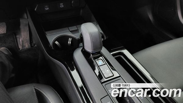 Toyota Prius 2024, фото 10