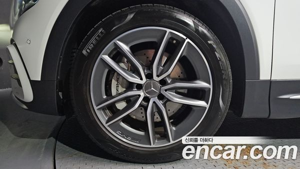 Mercedes-Benz GLB 2025, фото 5