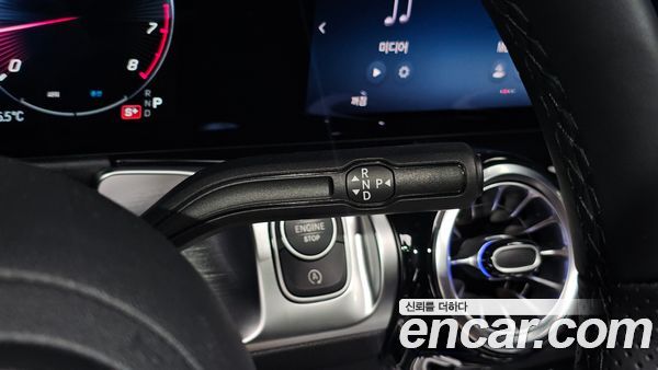 Mercedes-Benz GLB 2025, фото 9