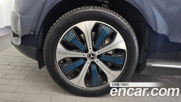 Mercedes-Benz EQC 2020, фото 5