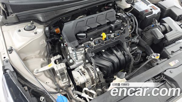 Hyundai Elantra 2021, фото 6