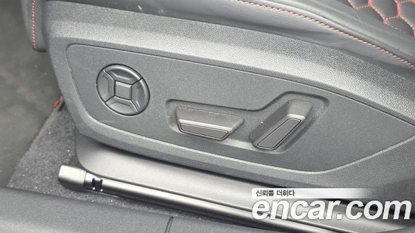 Audi RS3 2023, фото 32