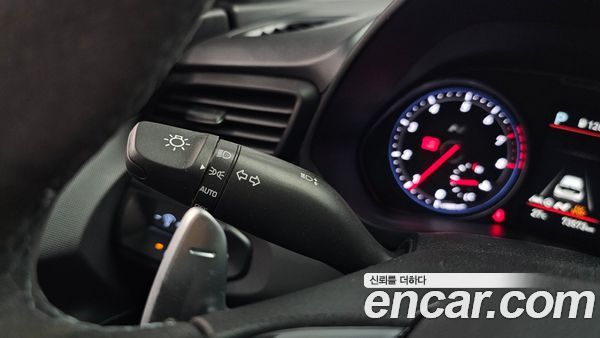 Hyundai Veloster 2021, фото 35