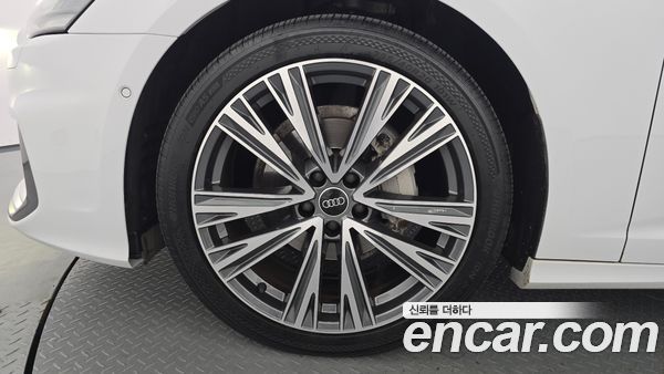 Audi A6 2023, фото 4