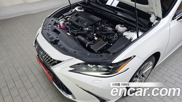 Lexus ES 2022, фото 6