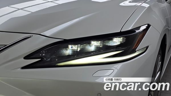 Lexus ES 2022, фото 8