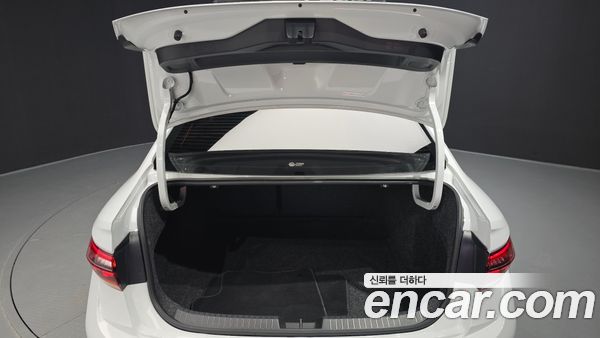 Volkswagen Jetta 2023, фото 34