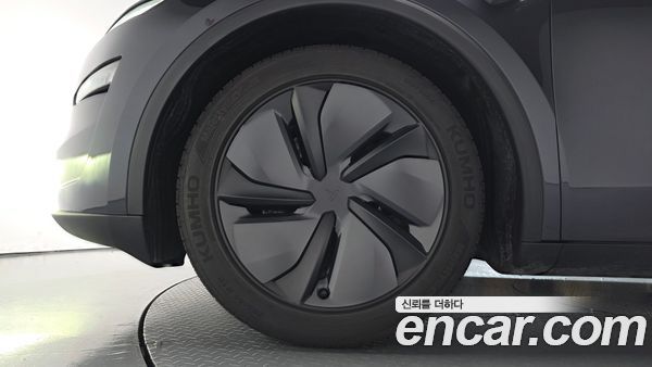 Tesla Model Y 2026, фото 4