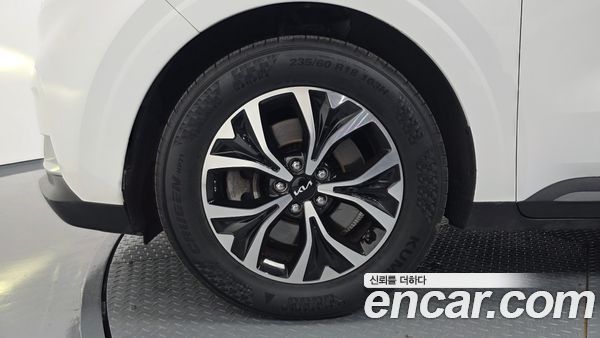 Kia Carnival 2023, фото 4