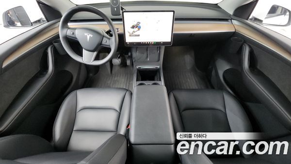 Tesla Model Y 2024, фото 10