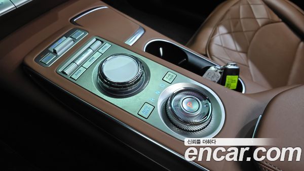 Genesis GV70 2024, фото 11