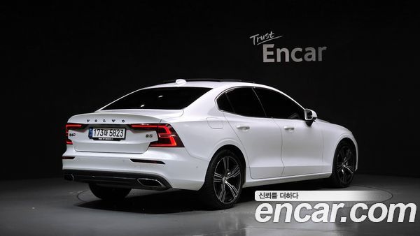 Volvo S60 2021, фото 2