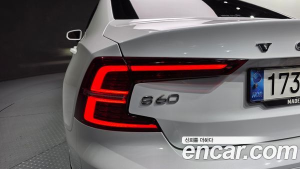 Volvo S60 2021, фото 9