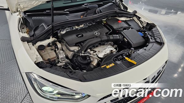 Mercedes-Benz GLA 2023, фото 6