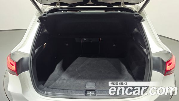 Mercedes-Benz GLA 2023, фото 20