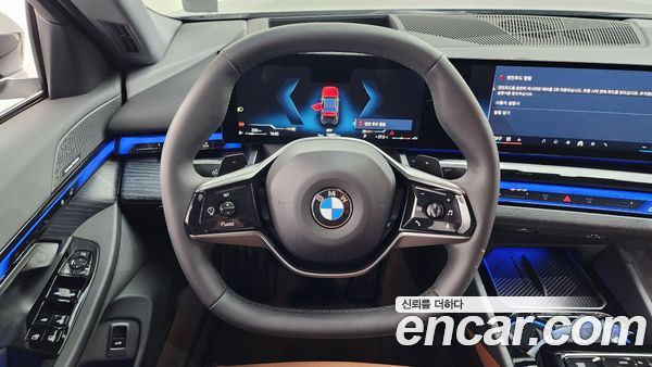 BMW 5 Series 2025, фото 14