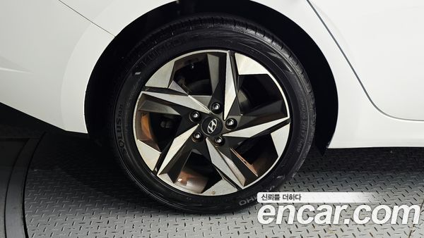 Hyundai Elantra 2021, фото 5