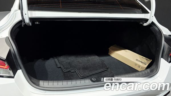 Hyundai Elantra 2021, фото 20