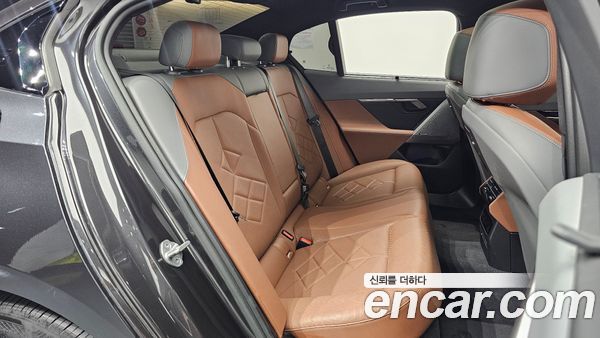 BMW i5 2024, фото 16