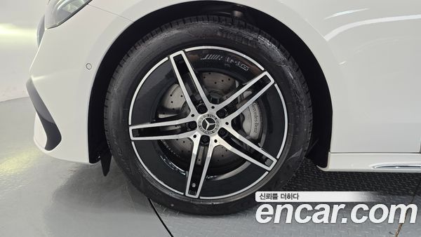 Mercedes-Benz E-Class 2026, фото 5