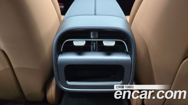 Mercedes-Benz E-Class 2026, фото 32