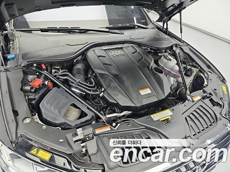 Audi A8 2021, фото 5