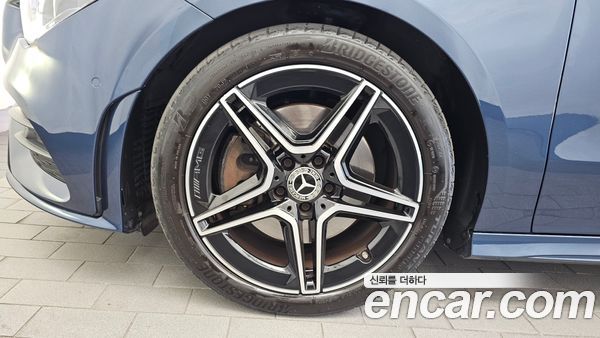 Mercedes-Benz CLA 2023, фото 5