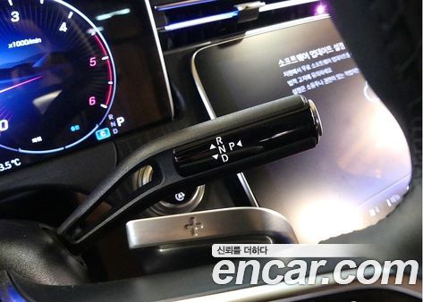 Mercedes-Benz E-Class 2024, фото 9