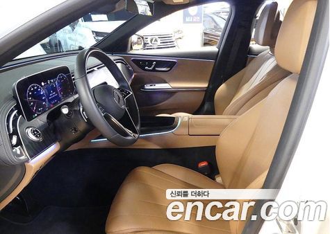 Mercedes-Benz E-Class 2024, фото 10