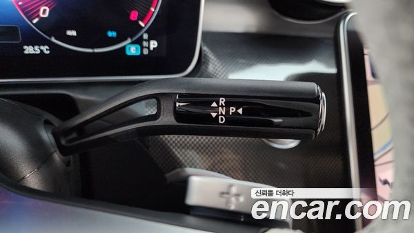 Mercedes-Benz C-Class 2024, фото 11