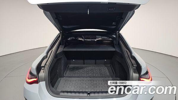 BMW i4 2024, фото 5