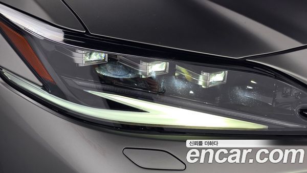 Lexus ES 2023, фото 8
