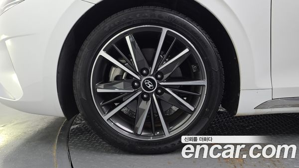 Hyundai Grandeur 2023, фото 5