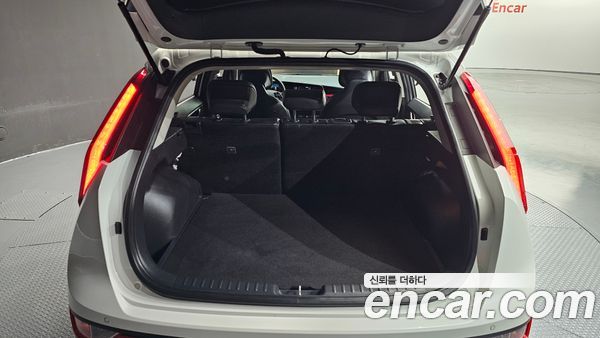 Kia Niro 2023, фото 26