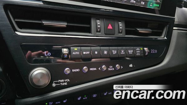 Lexus ES 2024, фото 29